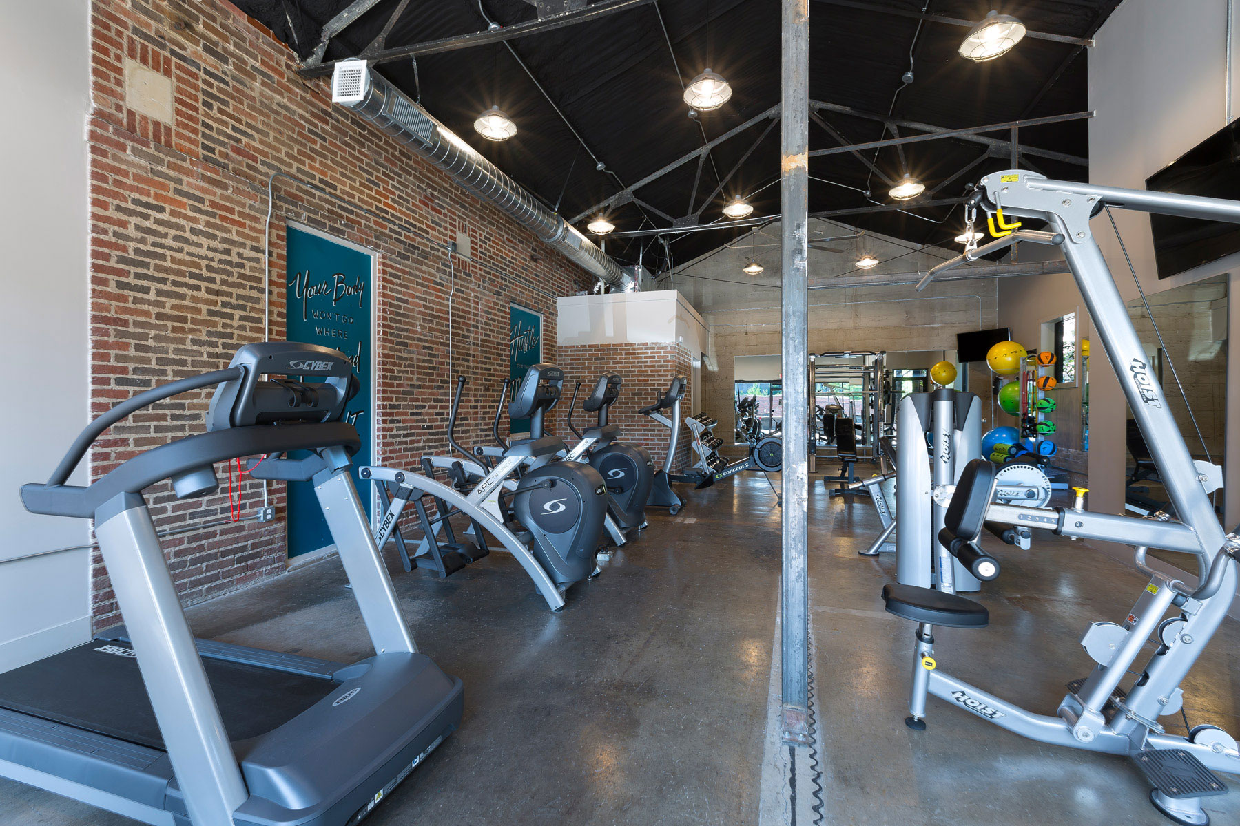 Amenities and Community at Magnolia Station